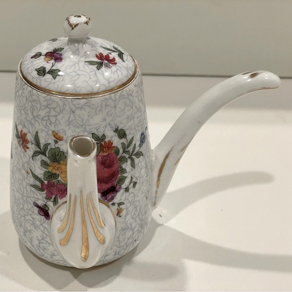 VTG Crown Staffordshire Teapot. Some crazing or hairline crack. Price Reduced. - Picture 2 of 11